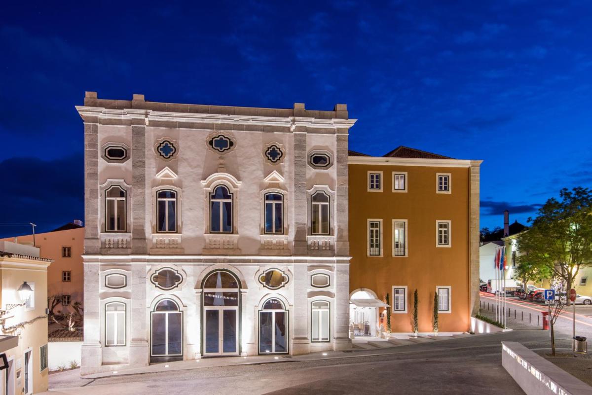 O edifício onde o hotel está situado