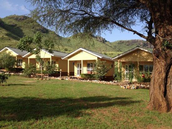 Mt Moroto Hotel - Housity