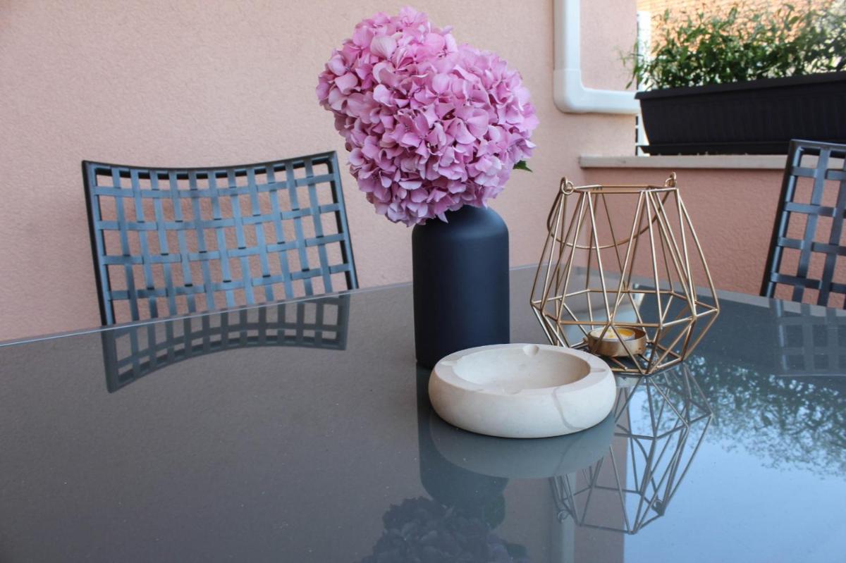 Studio apartment Laura || - Housity