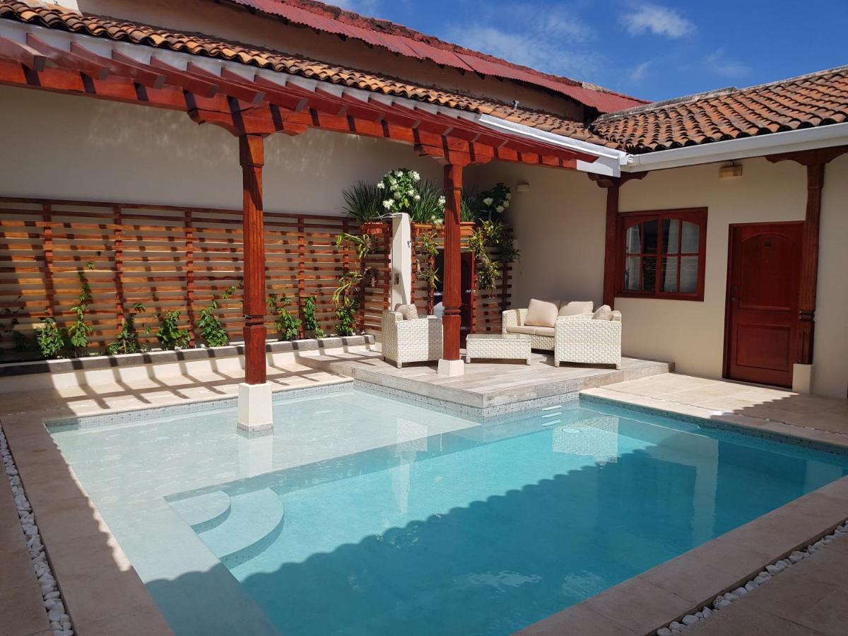 Hotel la Perla Leon - Housity