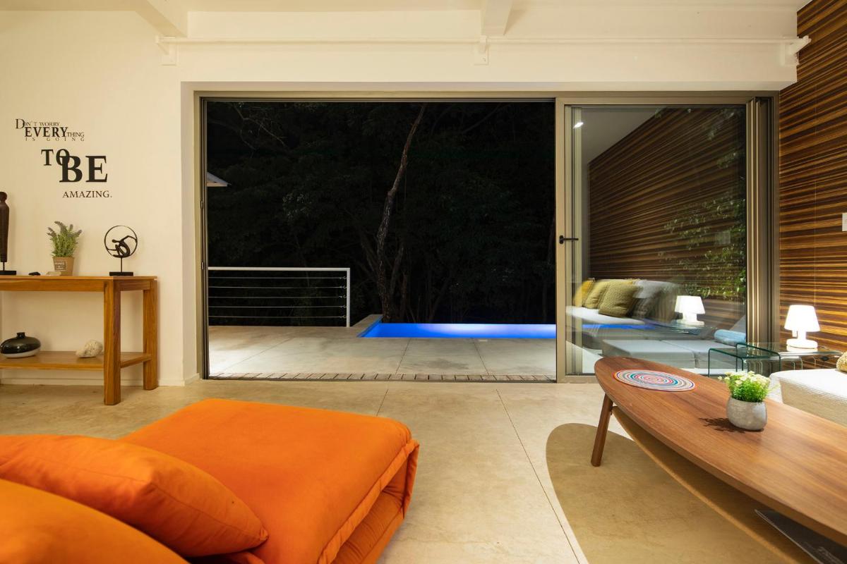 Panavision Villas - Housity