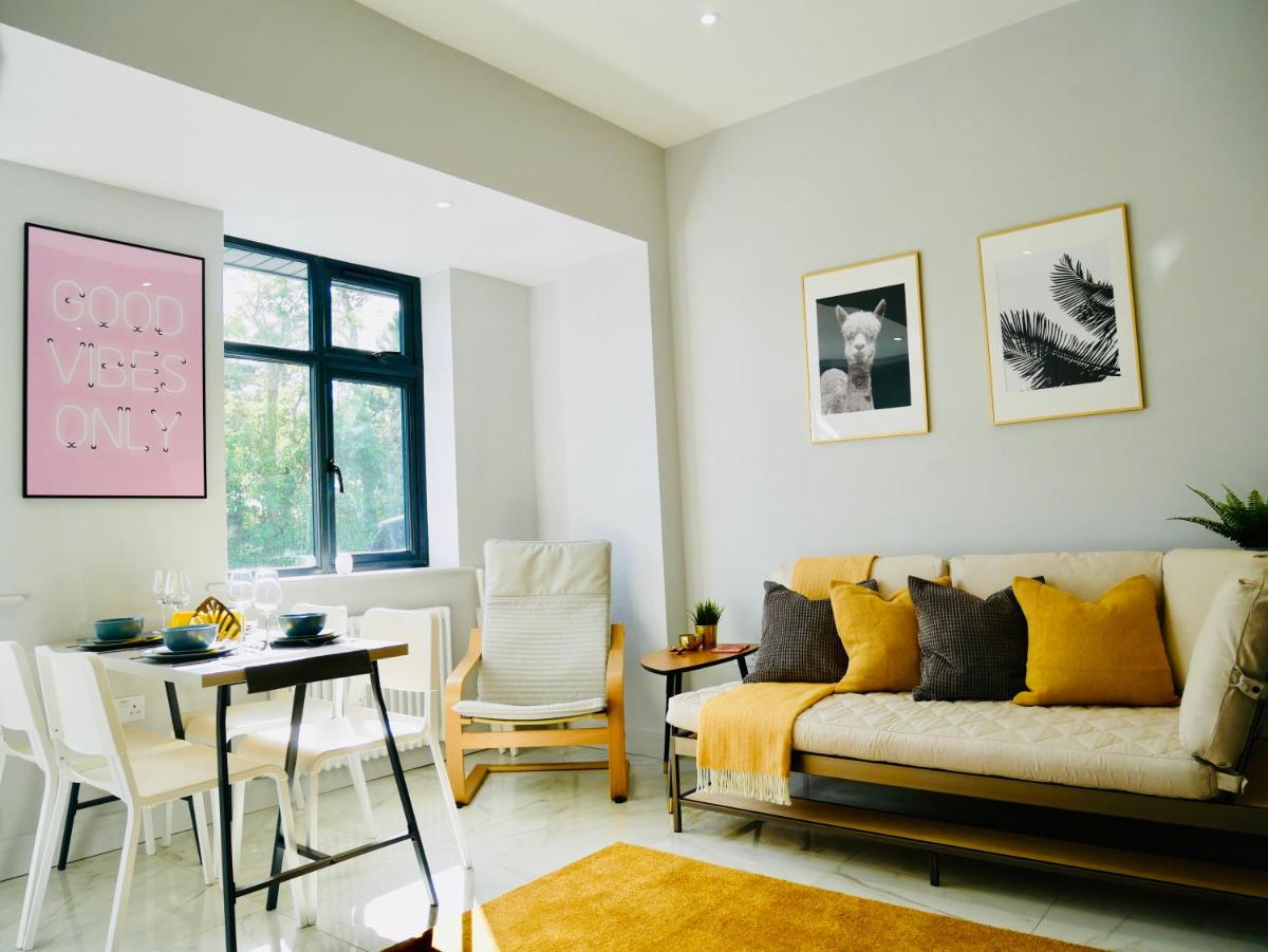 Luxury 3 bedroom Apartment near Bournemouth Beach & Poole - Hizvo