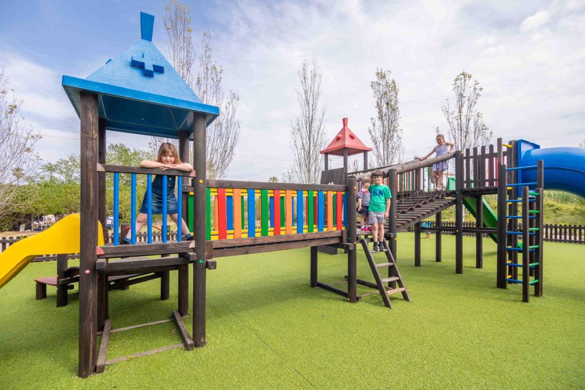 Zona de juegos infantil en Cabot Pollensa Park Spa
