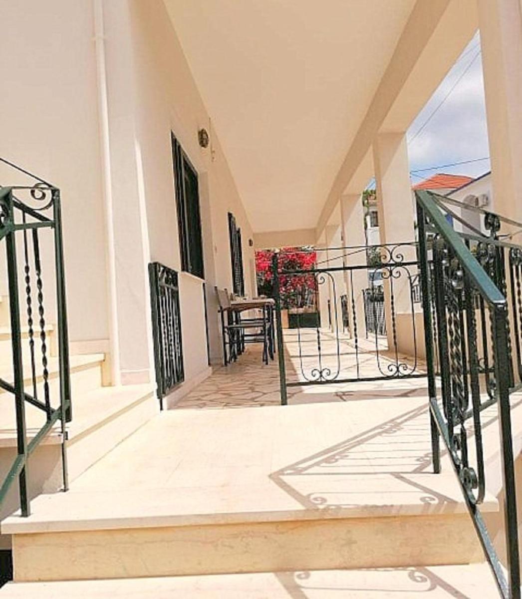 ESTIA Holiday Apartment & Studio - Housity