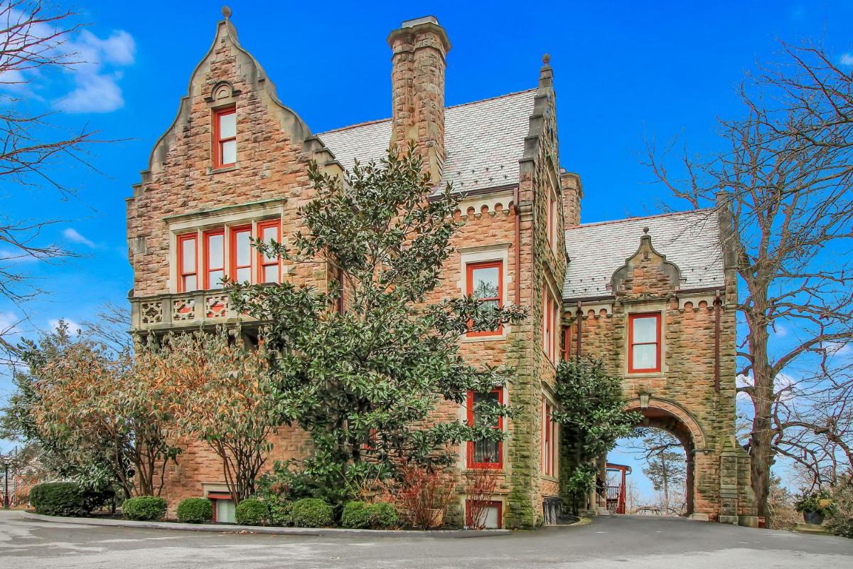 The Gables at Stirling Guest Hotel - Housity