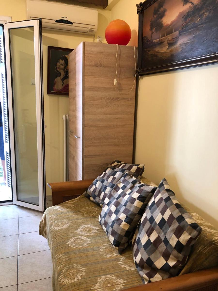 Suitetrails - Anna Apartment in Kypseli