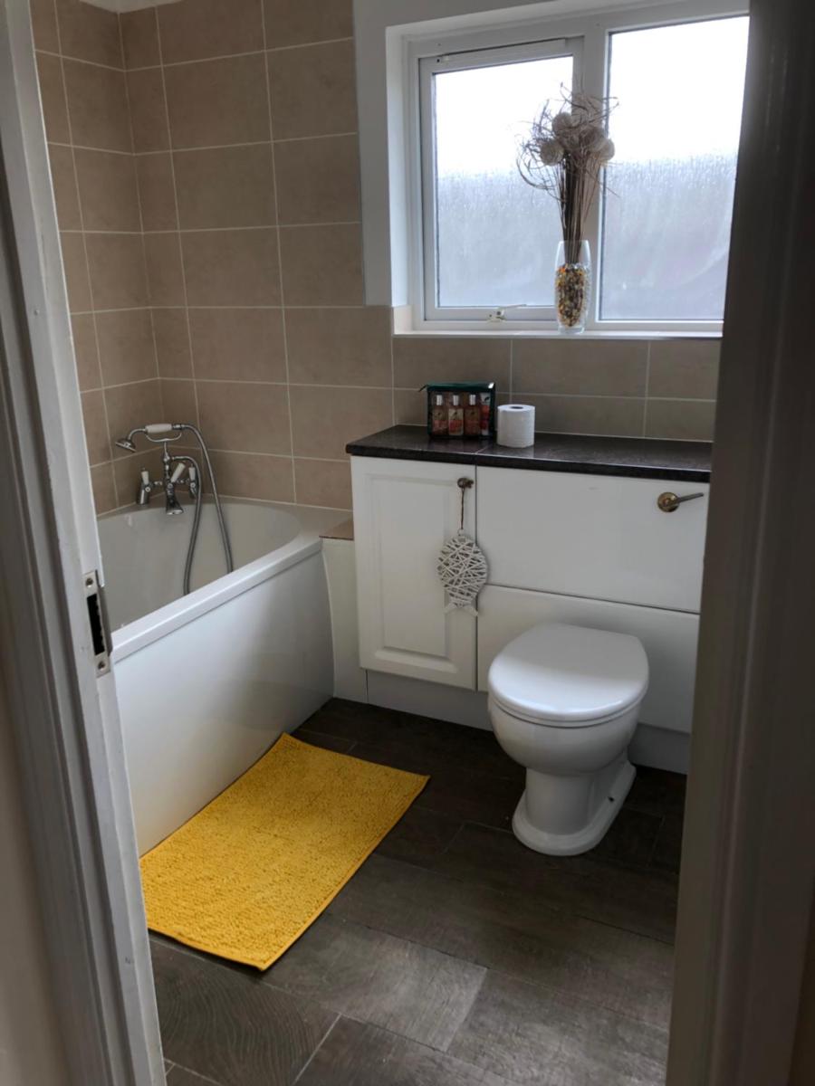 Henry,s Place - Housity