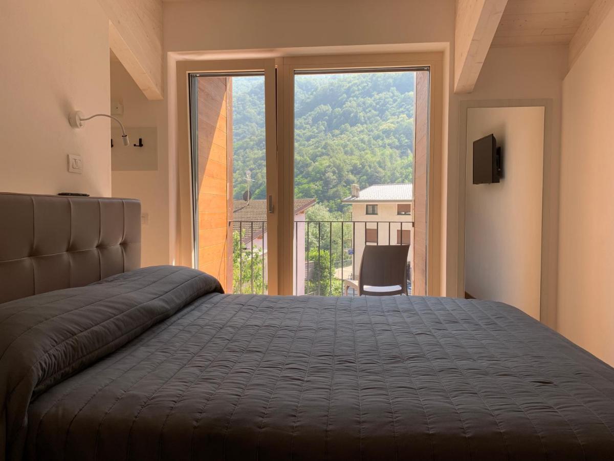 Italo-Svizzero - Housity
