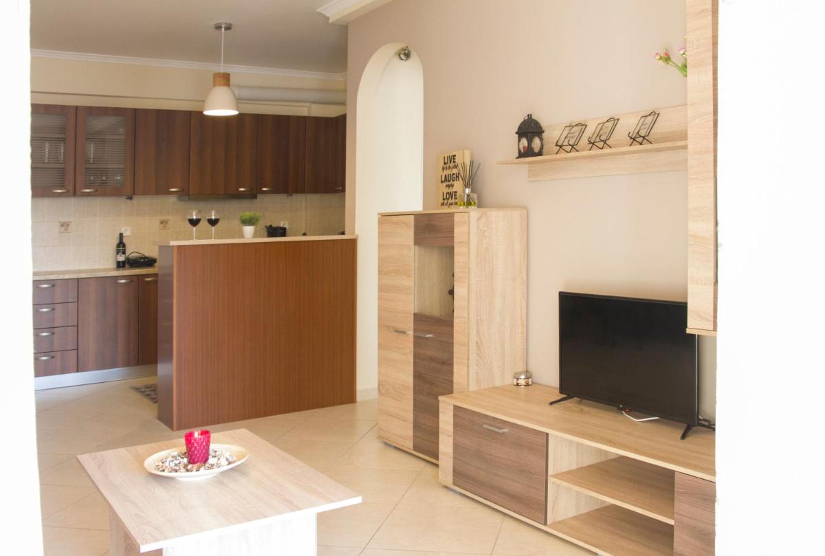Charming Apartment near Athens Center and the Sea - Housity