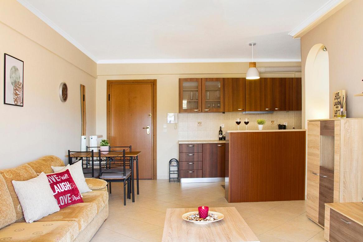 Charming Apartment near Athens Center and the Sea - Housity