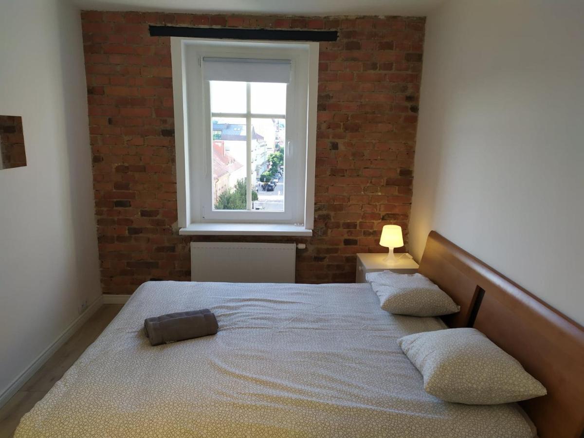 Old Town Mystery- - Housity