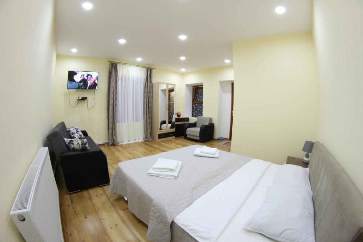 Old house apartment with Garden area - Housity