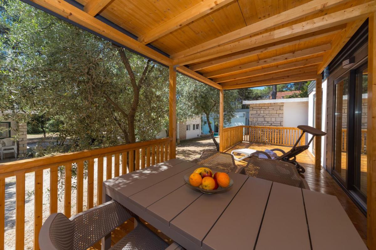 Diana & Josip Mobile Homes - Housity