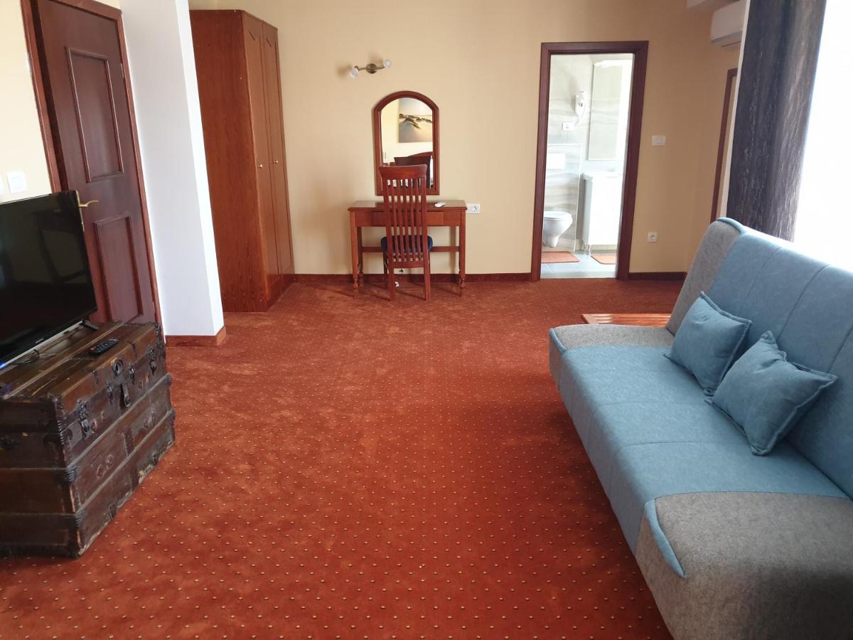Hotel Miramare - Housity