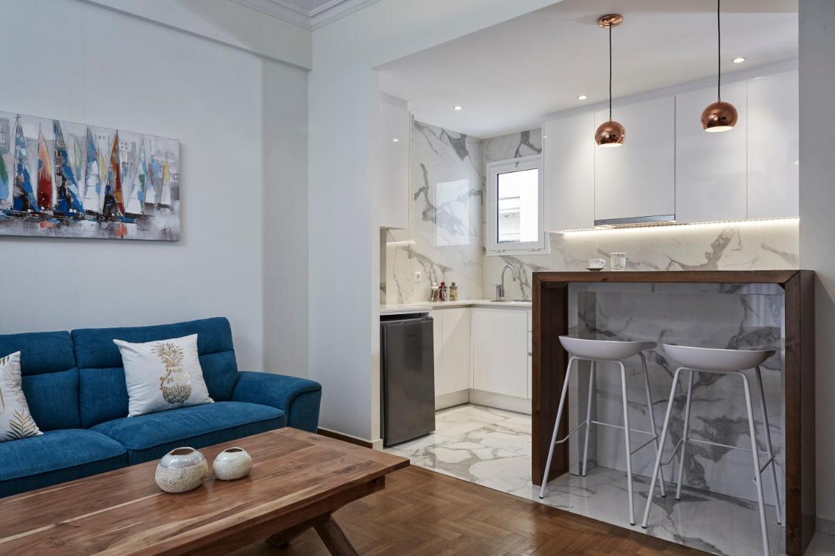 Suitetrails - Cozy and Bright 2BD Apartment in Kolonaki