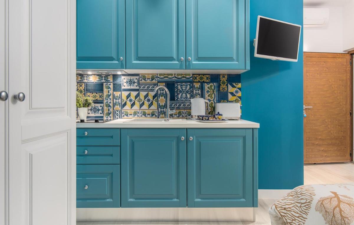 New!!! NEW RIVA LUXURY ONE - with sunny terrace & big garden - Housity