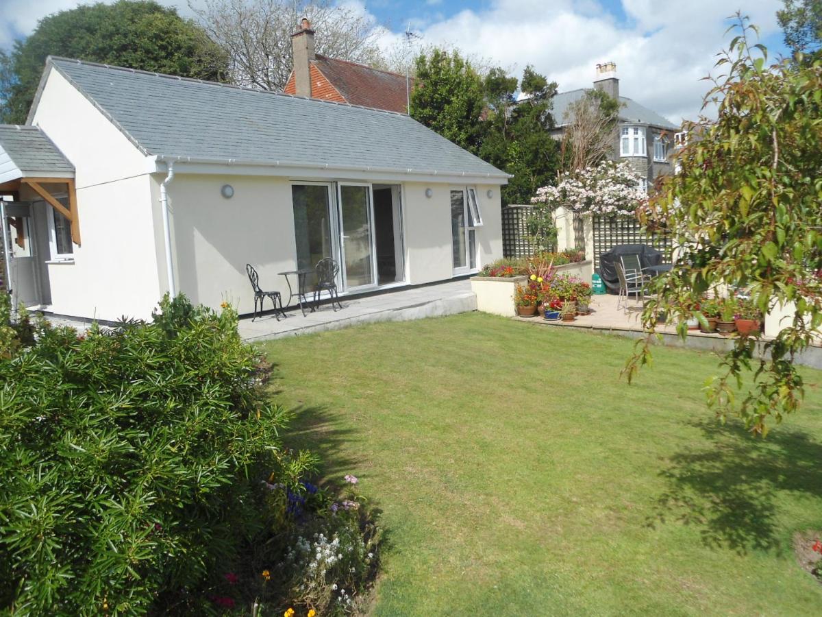 Chy Lowarth - Housity