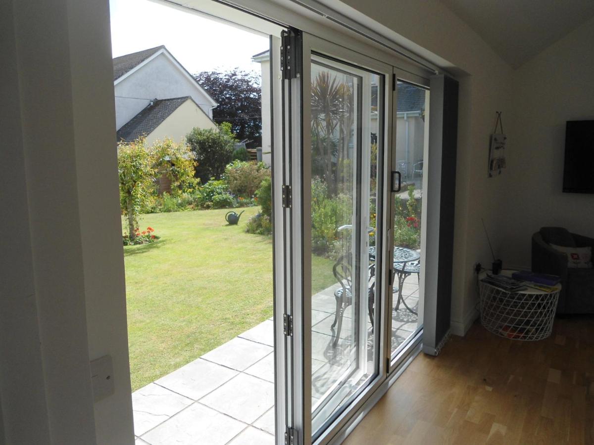 Chy Lowarth - Housity