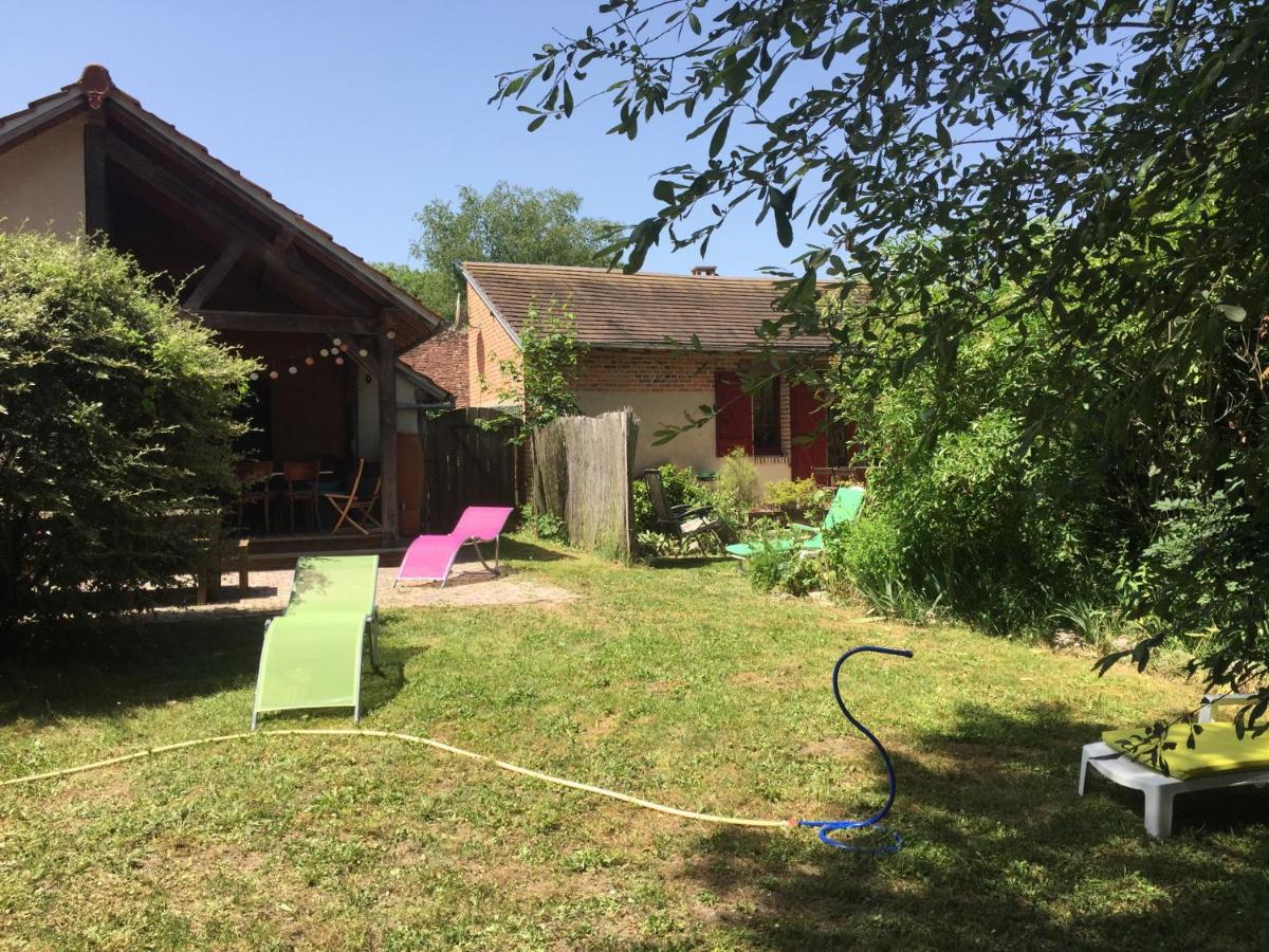 La Maison aux Volets Rouges - Housity