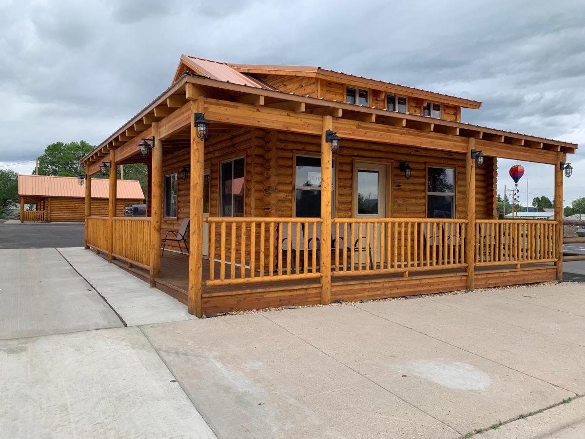 Countryside Cabins - Housity