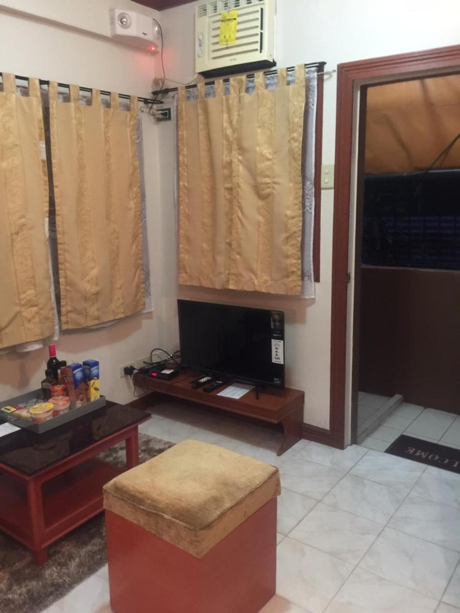 Las Pinas Serviced Apartment - Hizvo