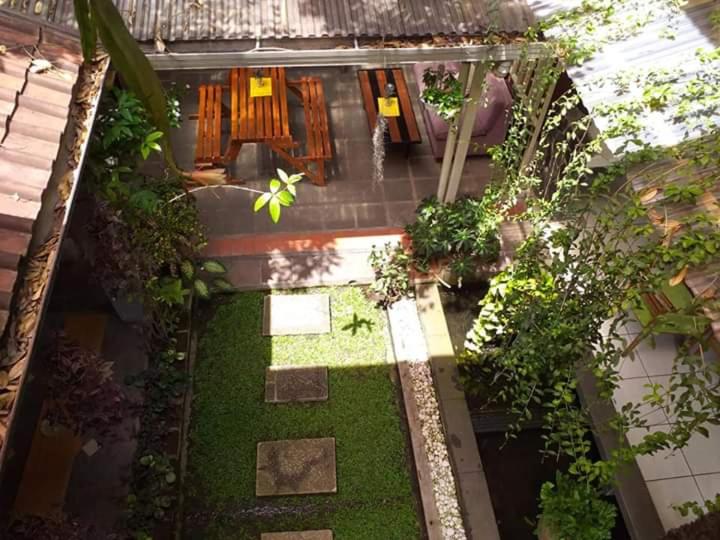 Suitetrails - Rumah Asri B&B
