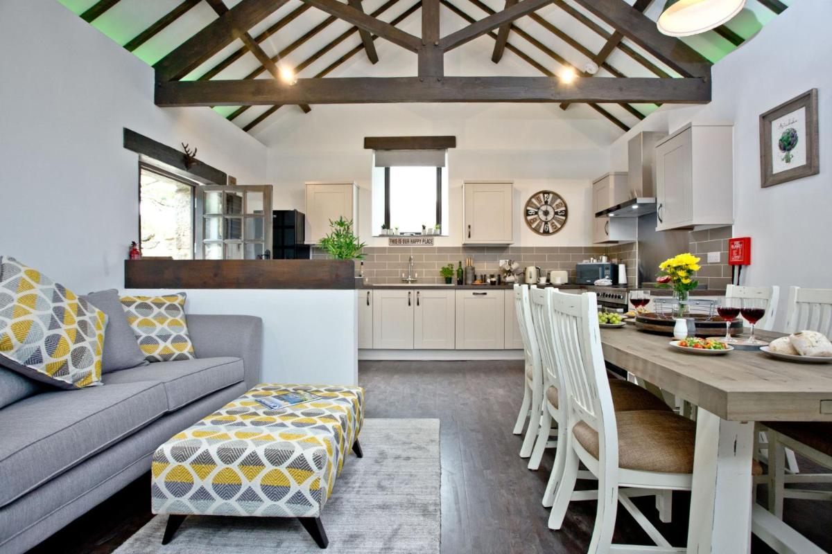The Barn in Lanhydrock, Bodmin - Housity