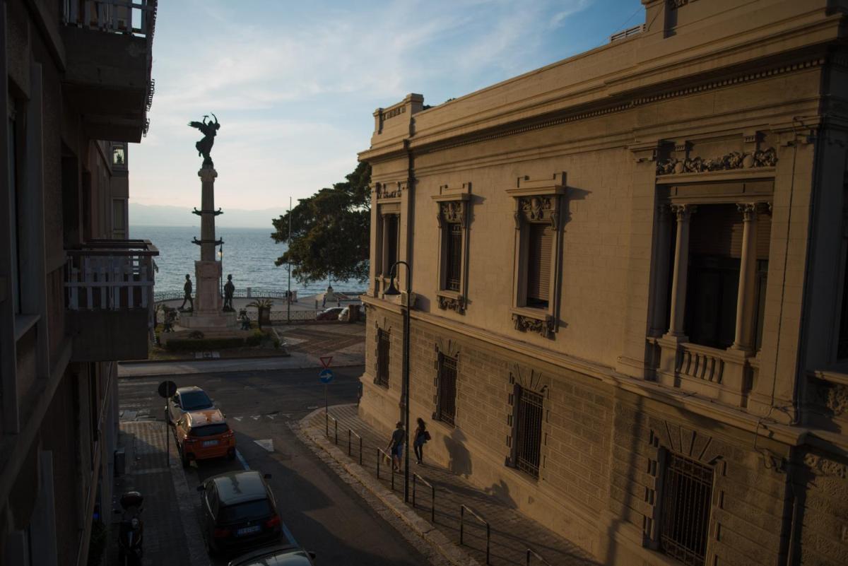 GRAND LUXURY APARTMENT- VIA MARINA - Housity