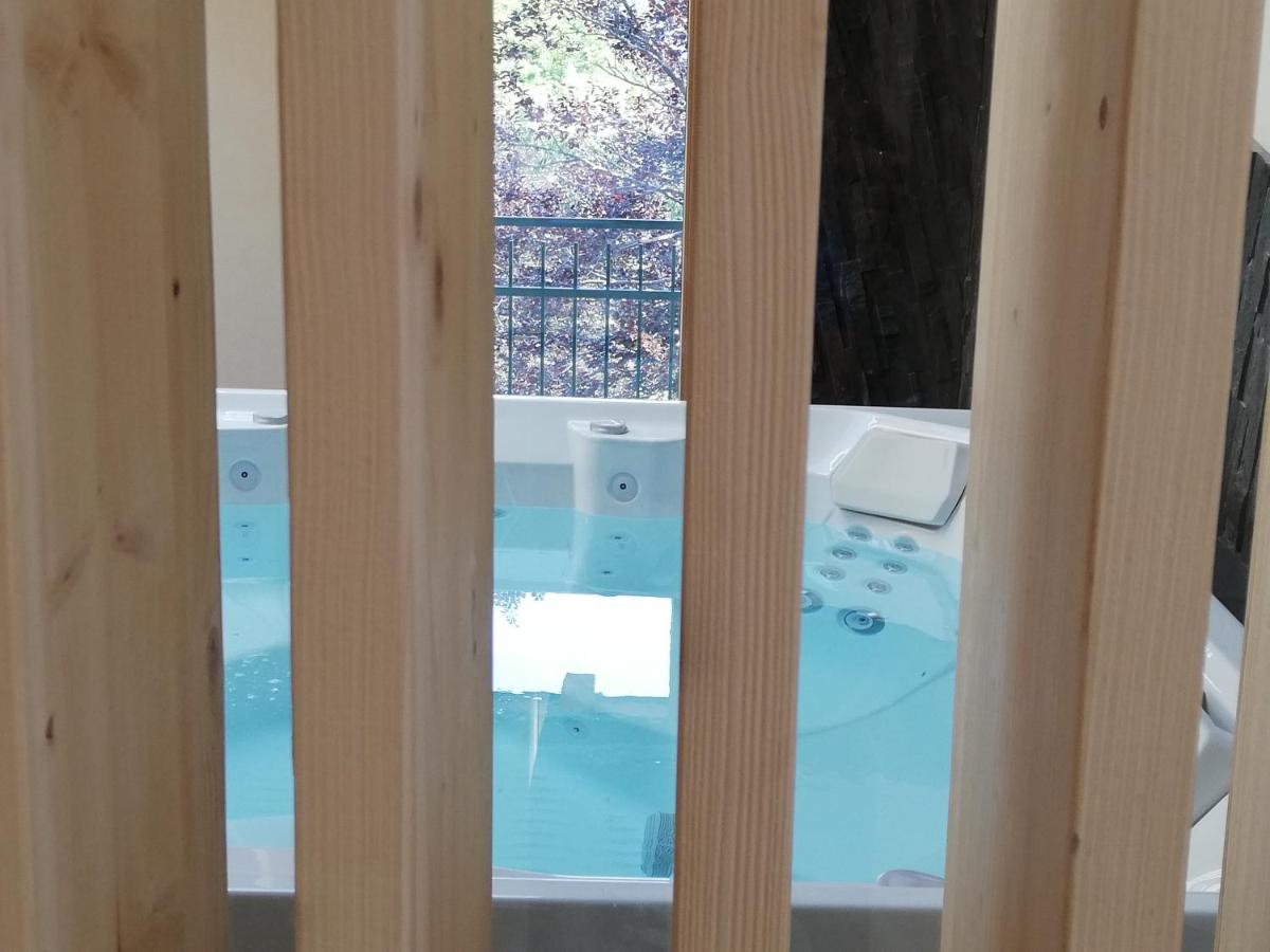 Albergo Neni - Housity