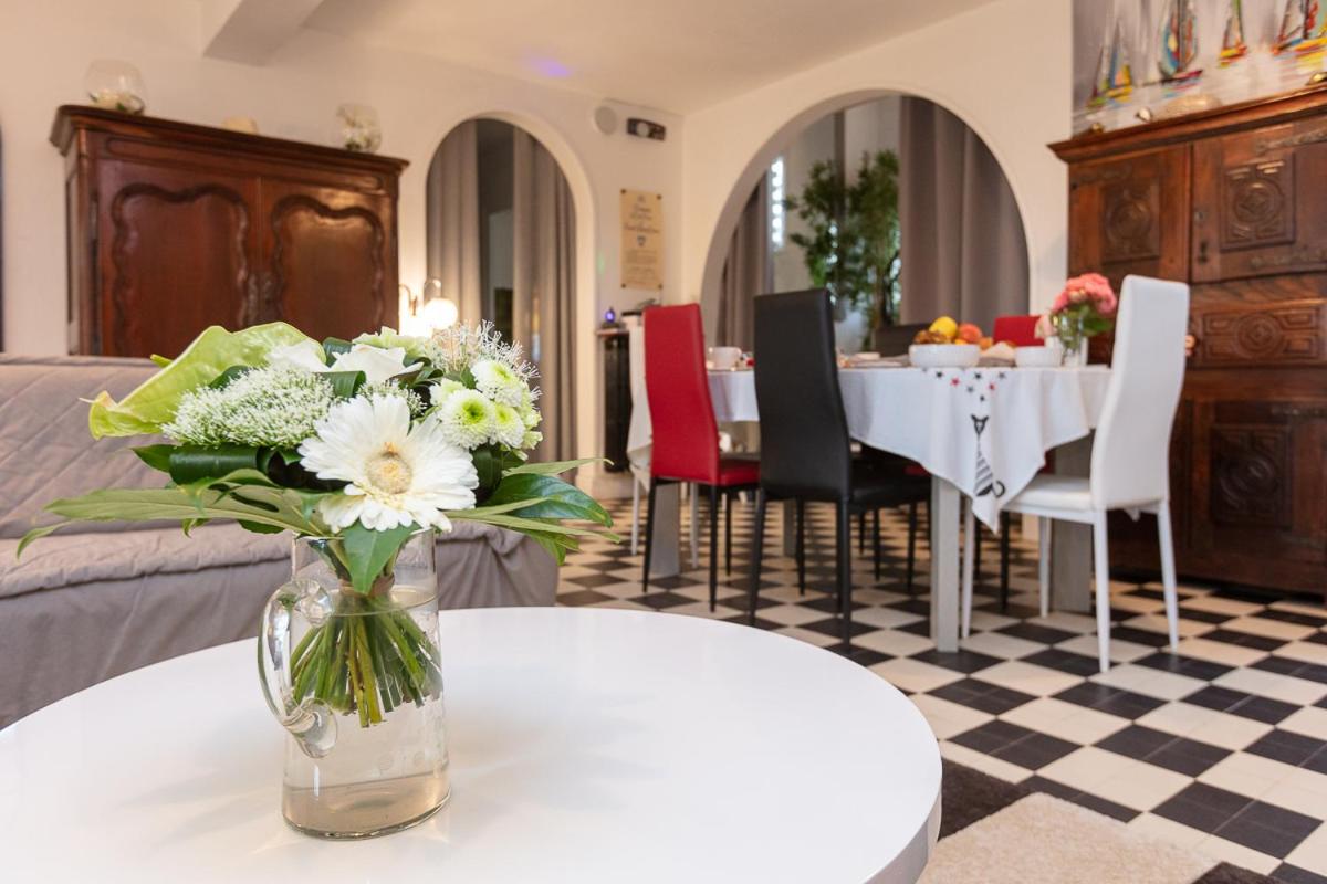 Villa Les Quatre Vents - Housity