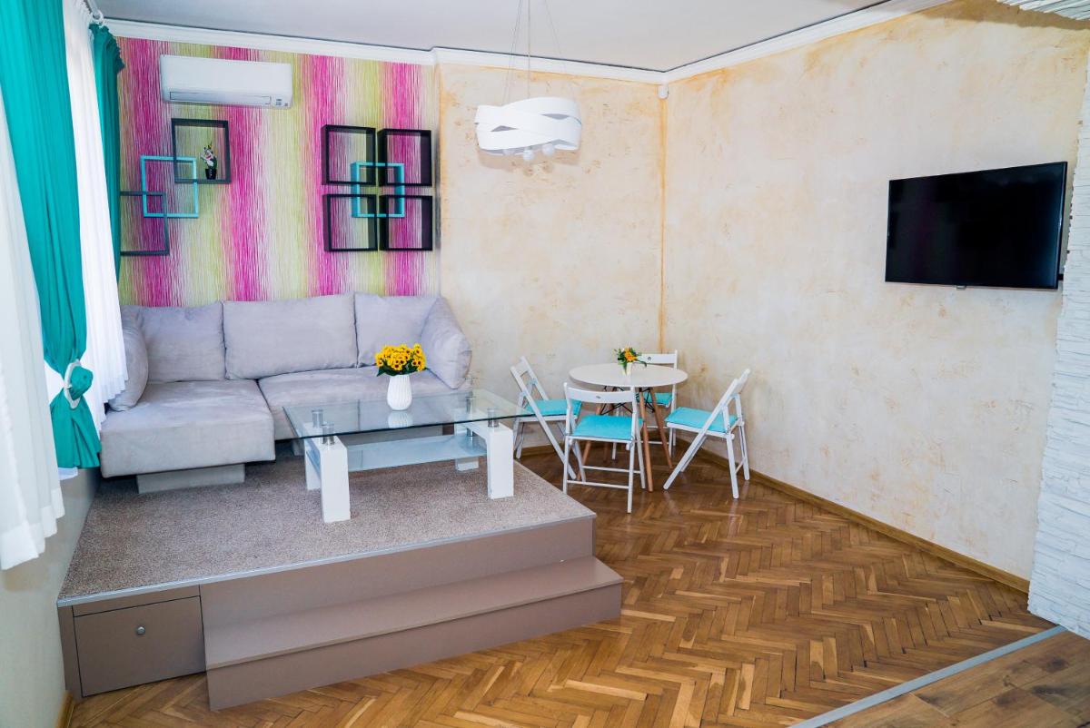 Suitetrails - Sofia Central Pretty Apartment