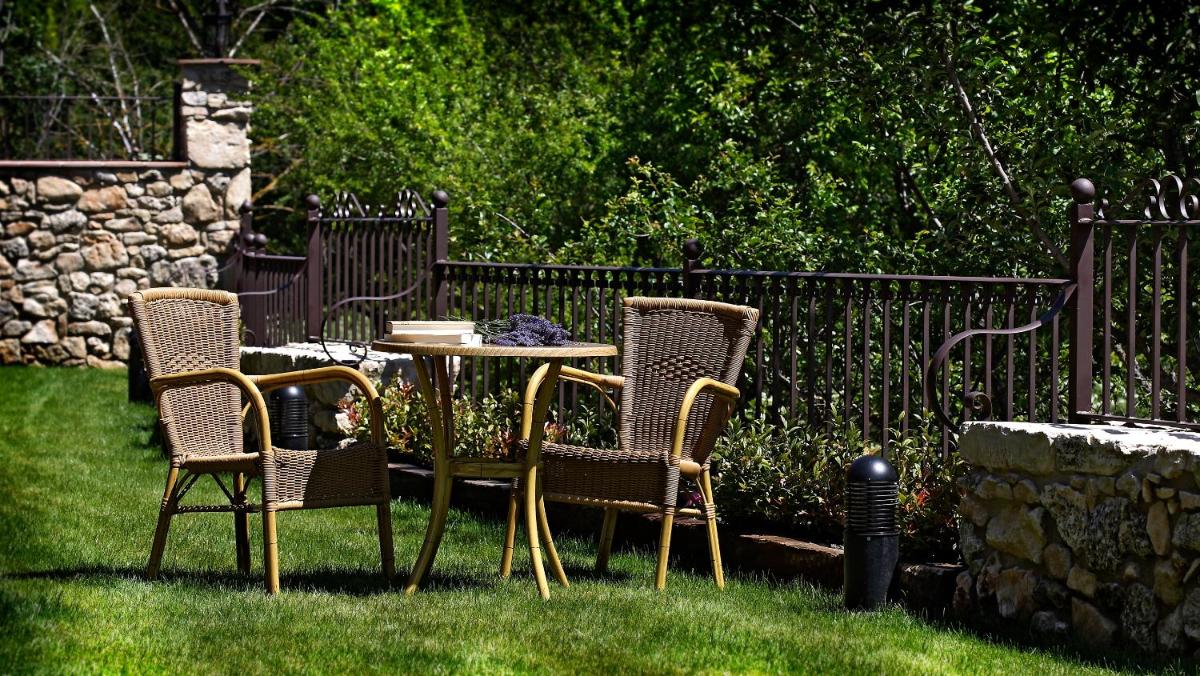 Jardín al aire libre en Hotel Rural & Spa Los Ánades