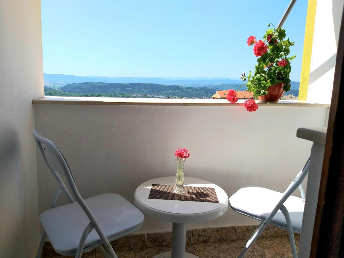 Apartments Kaloyan - Housity