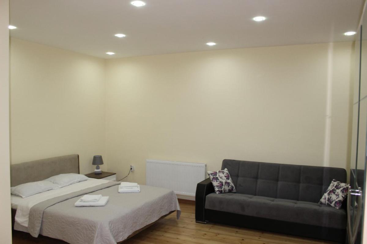 Old house apartment with Garden area - Housity