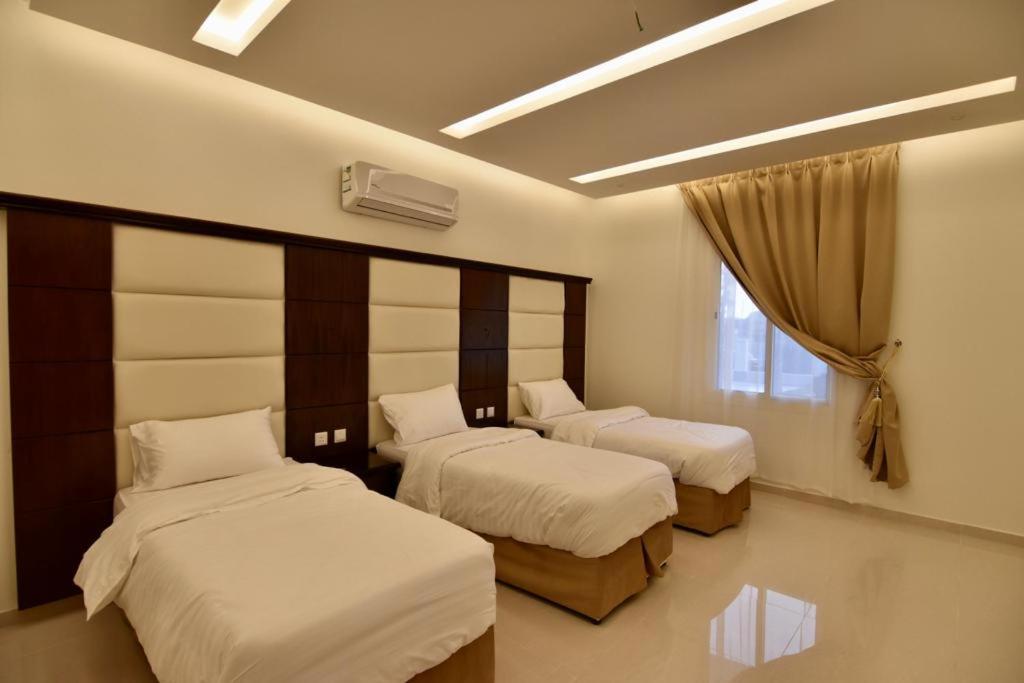 Golden White Hotel - Housity