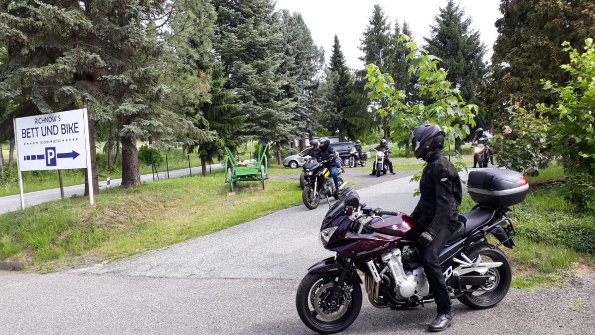 Richnow`s Bett und Bike ehem. Landgasthof - Housity