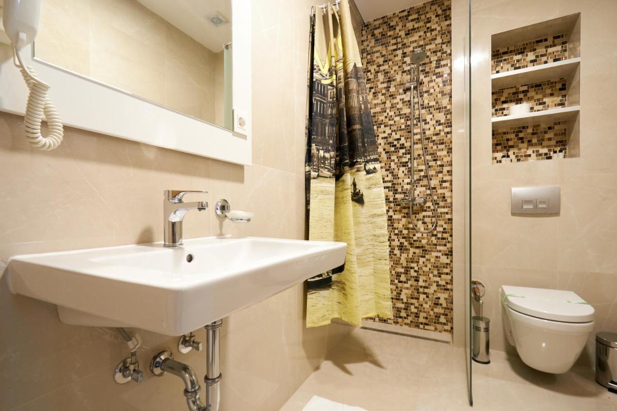Urban Family Apartments - Housity