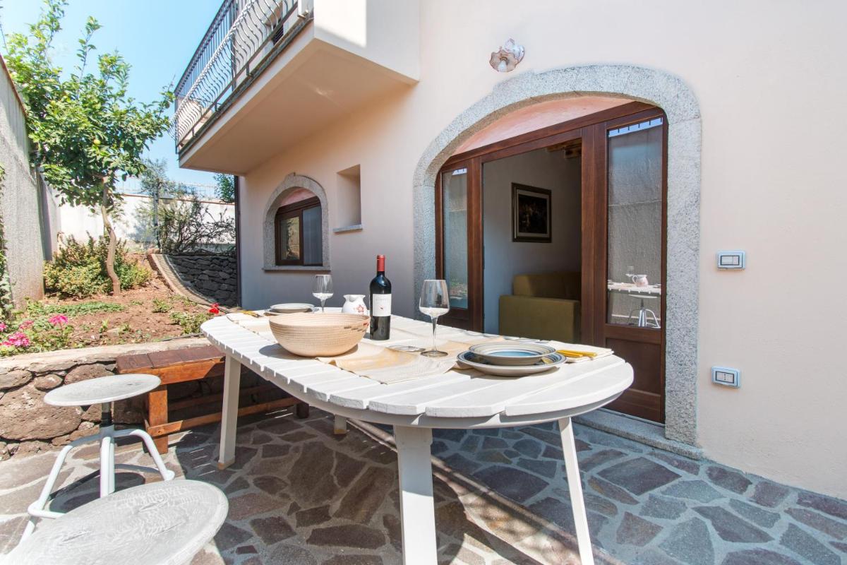 Sardinia Suite Apartment Dorgali - Hizvo