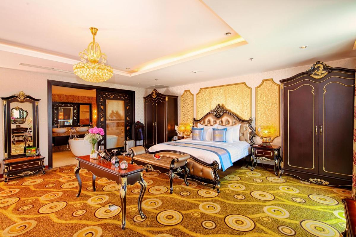 The Mira Hotel - Housity