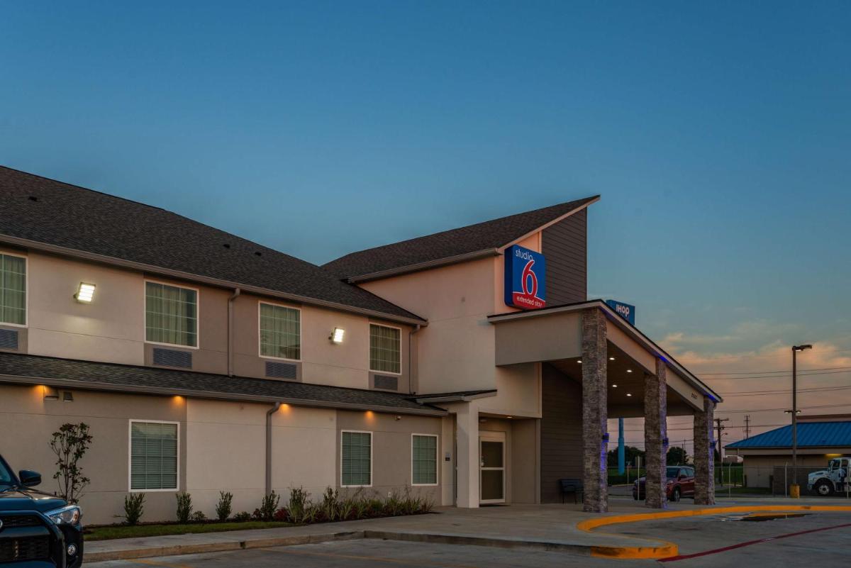 Studio 6 Lake Charles - Housity