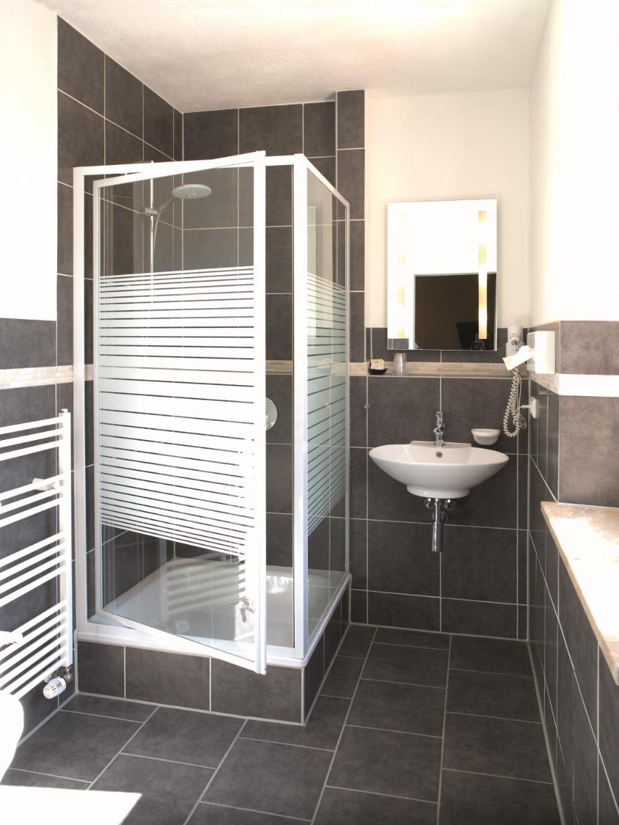 Hotel Augsburg Goldener Falke - Housity