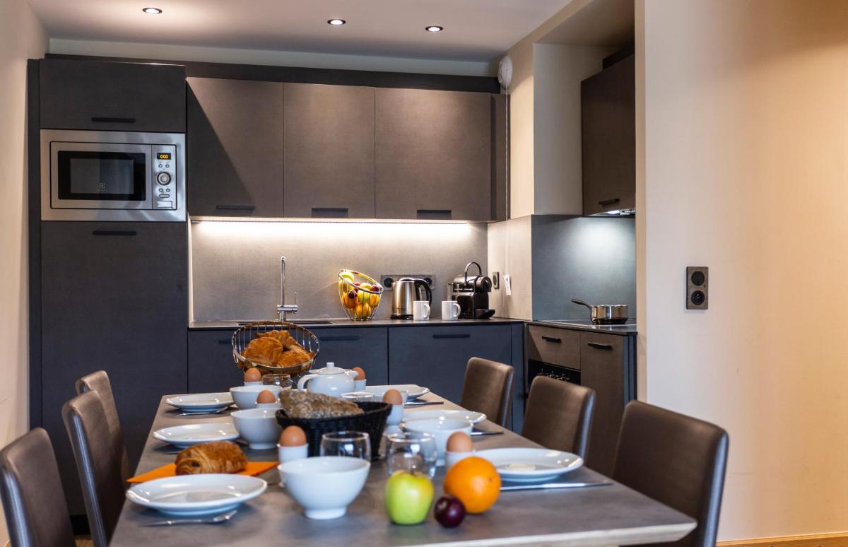 Cuisine ou kitchenette dans l'établissement Résidence Daria-I Nor by les Etincelles