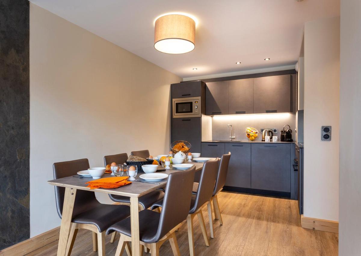 Cuisine ou kitchenette dans l'établissement Résidence Daria-I Nor by les Etincelles