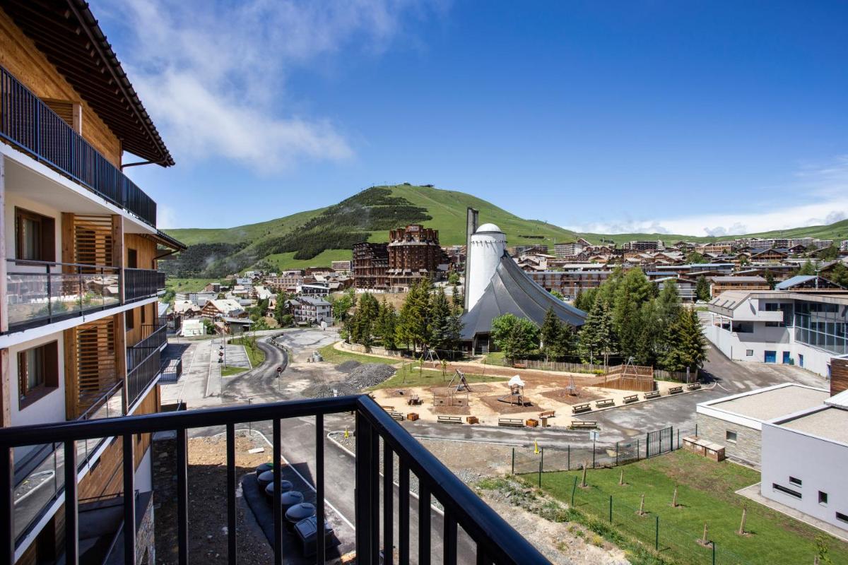 Vue générale sur la montagne ou vue sur la montagne depuis l'appart'hôtel