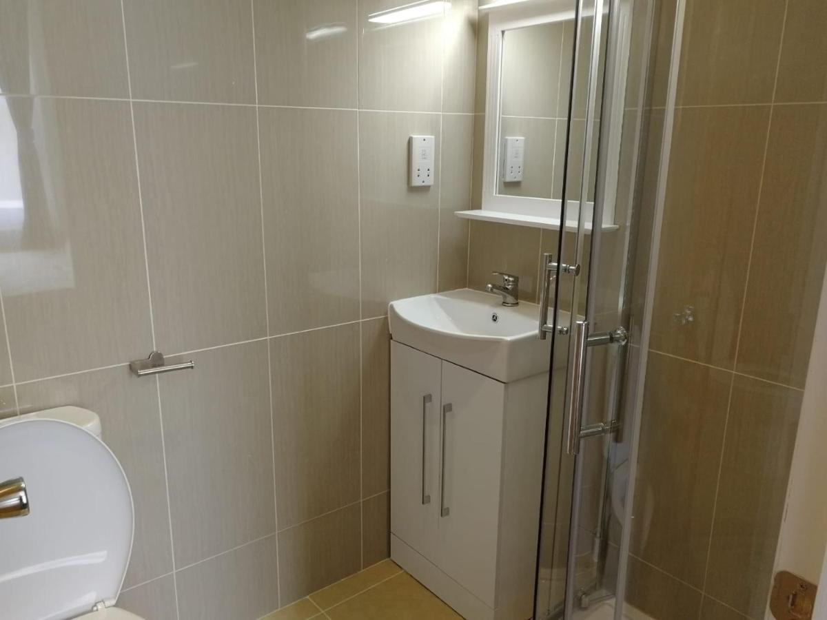 Daisy Hotel - Housity