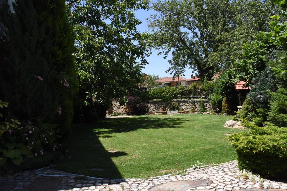 Villa Serz - Housity