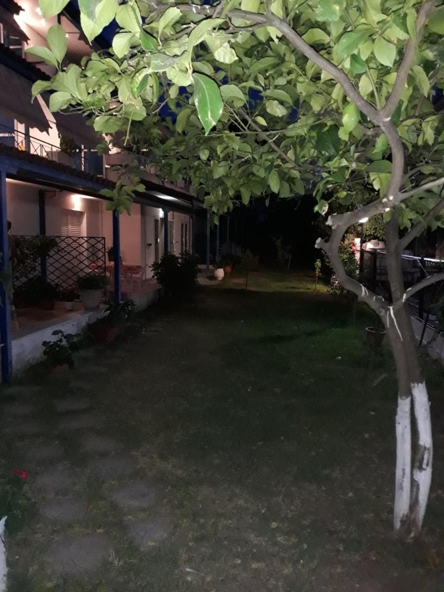 karavagelis rooms - Housity
