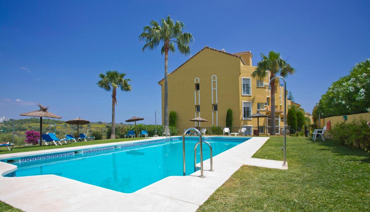 Los Olivos 2 bedroom apartment - sleeps 6 Nr San Pedro/Estepona/Marbella - Housity