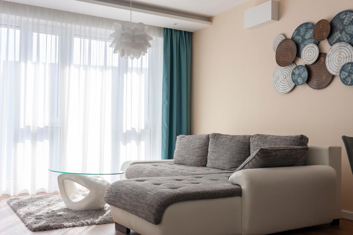 Center Rev Apartment with Free Underground Garage - Housity