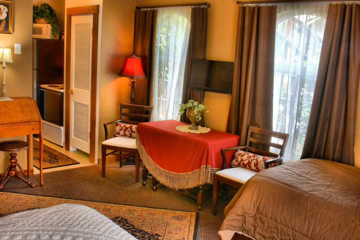 Bard\'s Inn - Housity